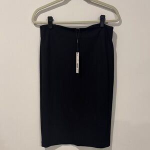 T Tahari Elegant Black Pencil Skirt